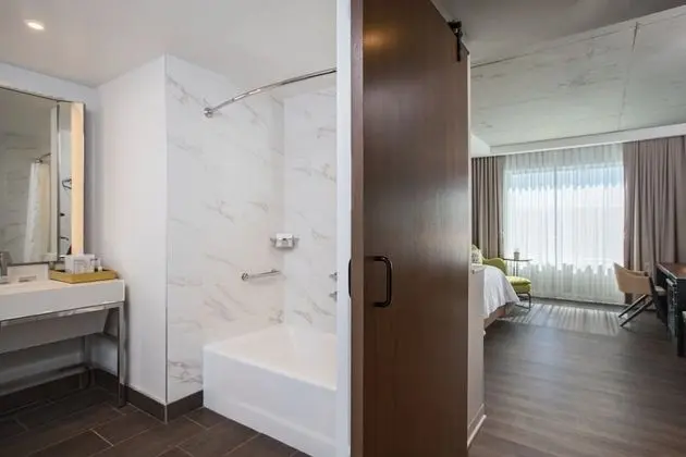 Oda, 2 Çift Kişilik Yatak (Mobility/Hearing Accessible, Tub)