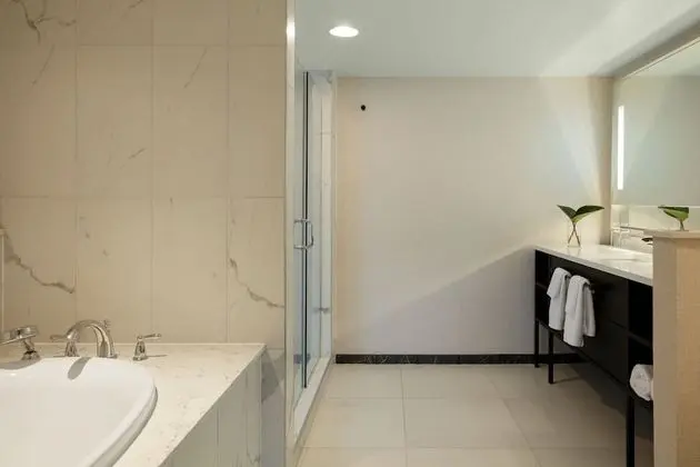 Luxury Süit, 1 Yatak Odası, Havuz Manzaralı