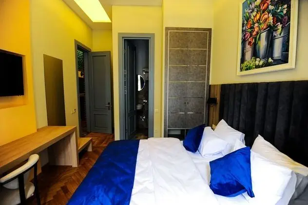 Comfort Tek Büyük veya İki Ayrı Yataklı Oda