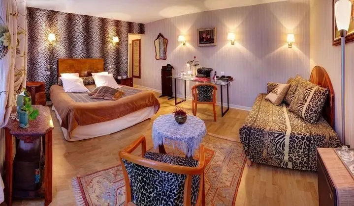 Deluxe Tek Büyük Yataklı Oda