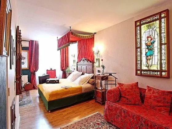 Deluxe Üç Kişilik Oda