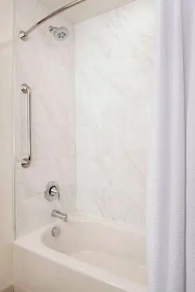 Club Oda, 1 En Büyük (King) Boy Yatak