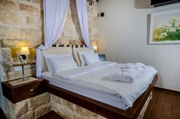 Jasmine Suite