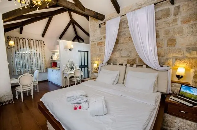 Jasmine Suite