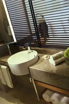 Oda, 2 Tek Kişilik Yatak, Liman Manzaralı