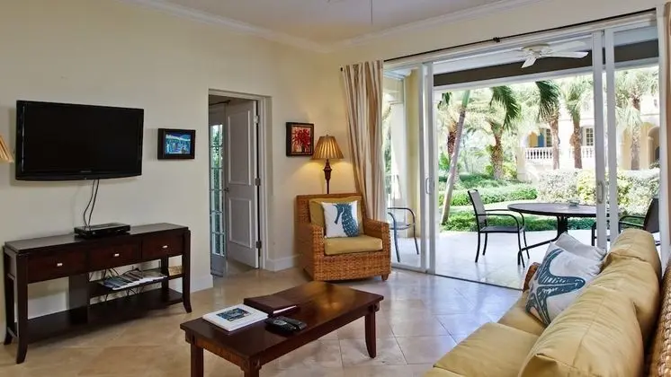 2 Bedroom Pool/Garden Deluxe Villa