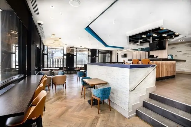 Club Oda, 1 En Büyük (King) Boy Yatak, Şehir Manzaralı