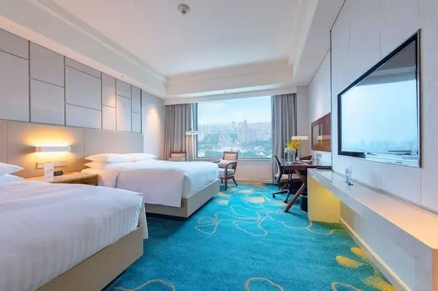 Oda, 2 Çift Kişilik Yatak, Şehir Manzaralı