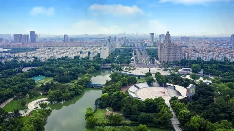 Oda, 2 Çift Kişilik Yatak, Şehir Manzaralı