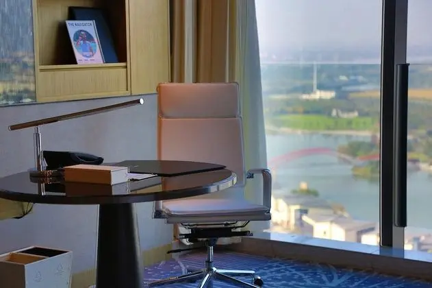 Premium Oda, 1 En Büyük (King) Boy Yatak, Göl Manzaralı