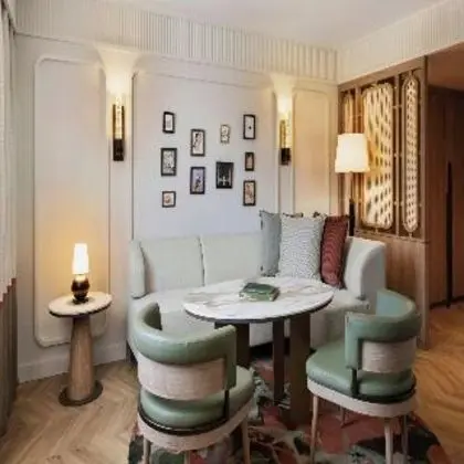 JUNIOR SUITE