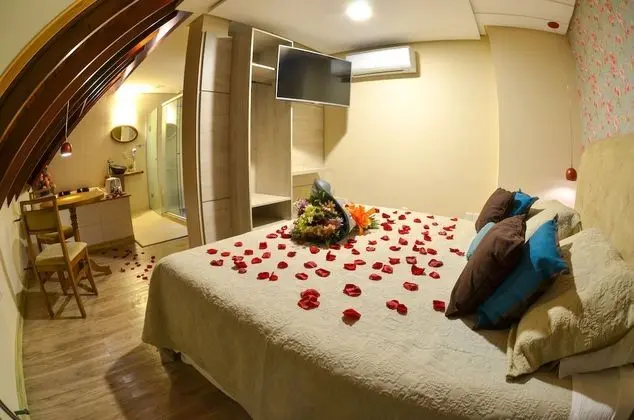 Deluxe Süit, Sıcak Su Küveti