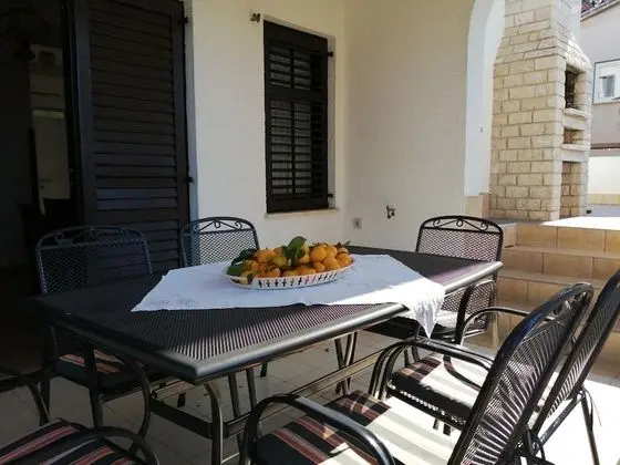 Ev (Renata - 3 bedrooms - H(6+1))