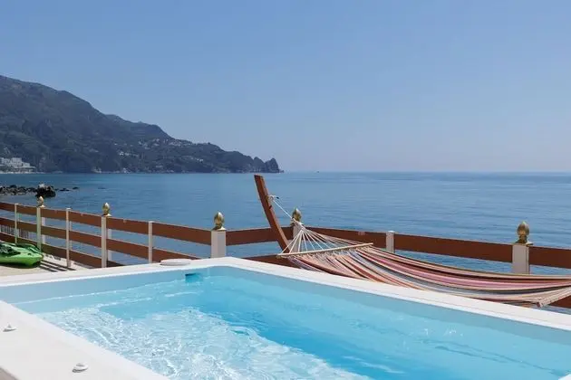 Villa (Renata)