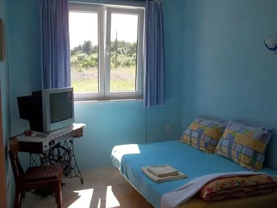 Apart Daire (Renatare - close to the sea with park)