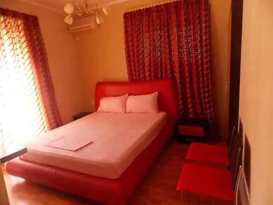 Tek Büyük Yataklı Oda, Balkon