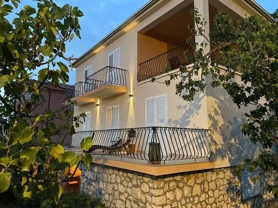 Apart Daire (Renci - 100 m from sea - A1(8+2))