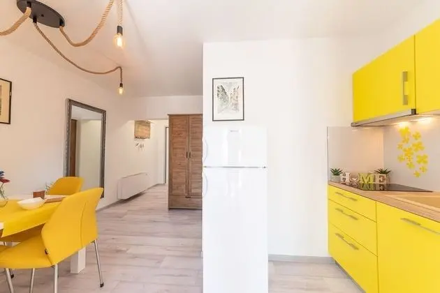 Apart Daire (Renci - great location & sea view - A)