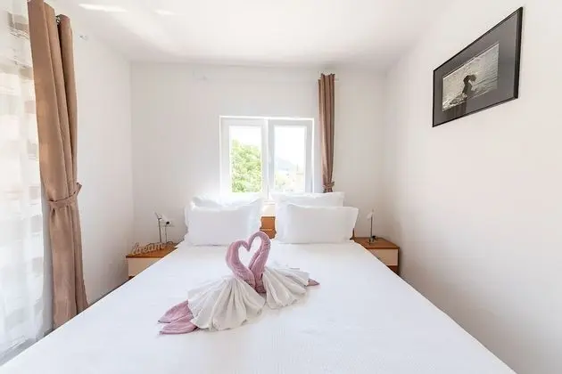 Apart Daire (Renci - great location & sea view - A)