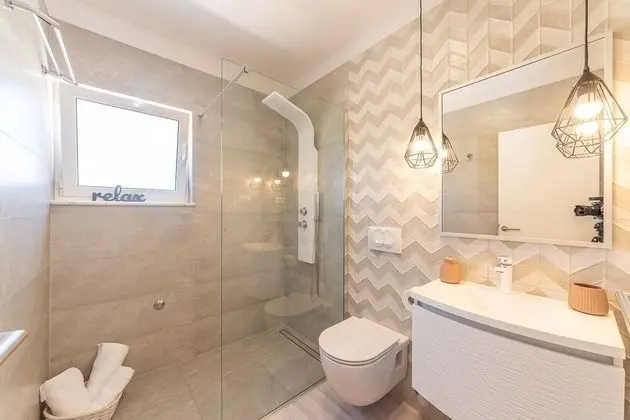 Apart Daire (Renci - great location & sea view - S)