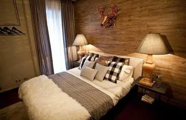 Tek Büyük veya İki Ayrı Yataklı Oda