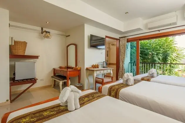 Classic Üç Kişilik Oda, Balkon