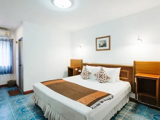Small Room (no Balcony)