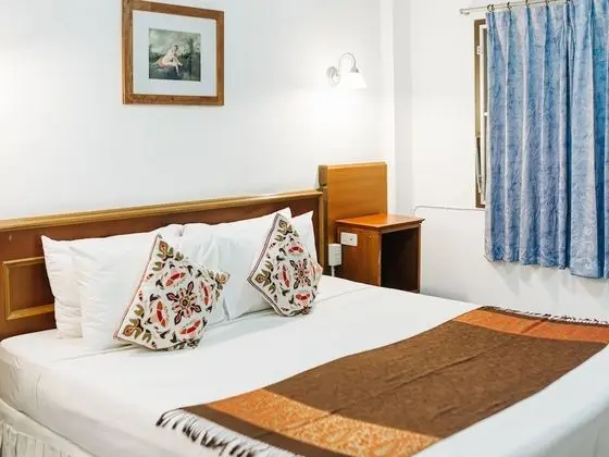 Small Room (no Balcony)
