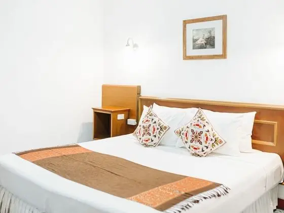 Small Room (no Balcony)
