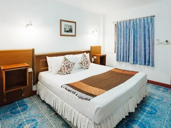 Small Room (no Balcony)