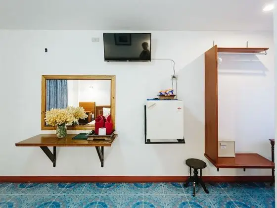 Small Room (no Balcony)