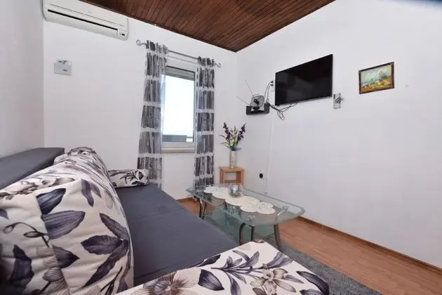 Apart Daire (Rene - seaview & parking space - A3(6)