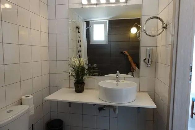 Tek Büyük veya İki Ayrı Yataklı Oda, Balkon, Deniz Manzaralı