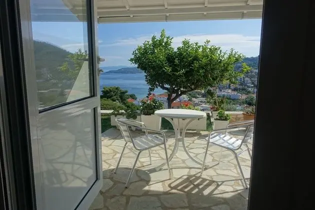 Tek Büyük veya İki Ayrı Yataklı Oda, Deniz Manzaralı