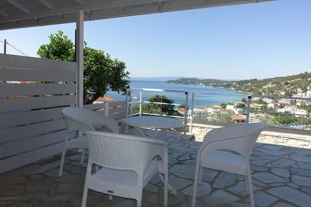 Tek Büyük veya İki Ayrı Yataklı Oda, Deniz Manzaralı