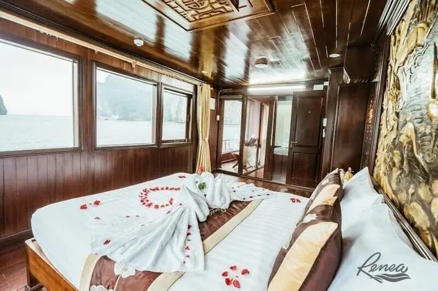 Deluxe Tek Büyük Yataklı Oda, Deniz Manzaralı