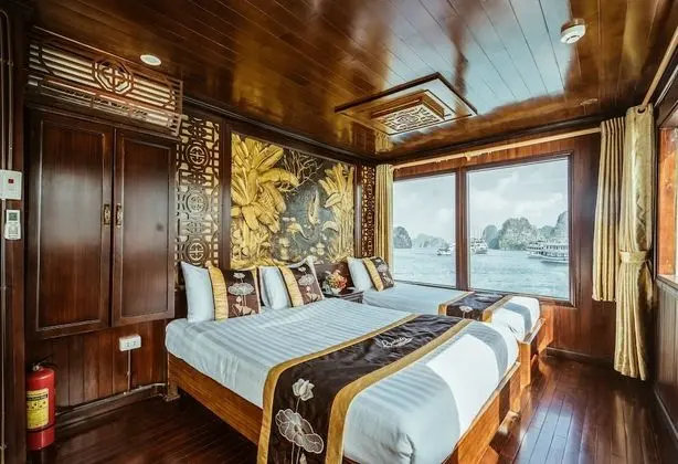 Deluxe Üç Kişilik Oda, Deniz Manzaralı