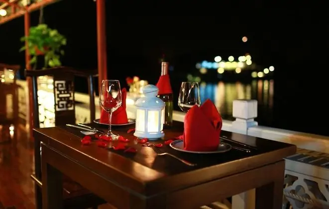 Deluxe Üç Kişilik Oda, Deniz Manzaralı