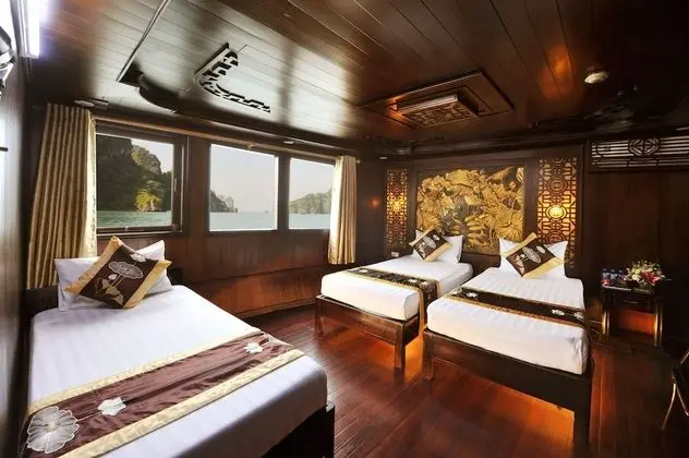 Deluxe Üç Kişilik Oda, Deniz Manzaralı