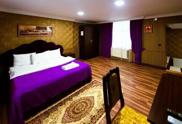 Standard Tek Büyük veya İki Ayrı Yataklı Oda