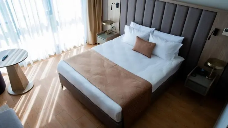 Standart Oda, Şehir veya Dağ Manzaralı