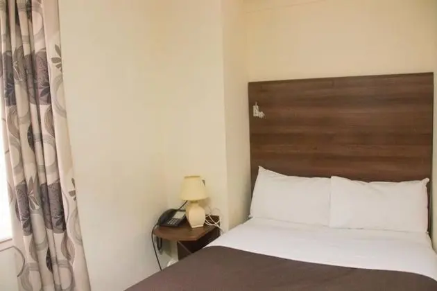 Tek Büyük Yataklı Oda