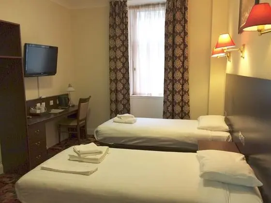 Standard Üç Kişilik Oda