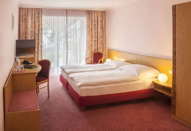 Classic Tek Büyük Yataklı Oda