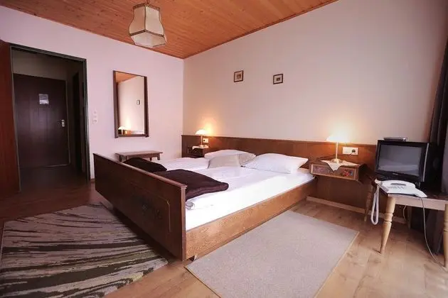 Tek Kişilik Oda, 1 Tek Kişilik Yatak, Sigara İçilmez, Dağ Manzaralı