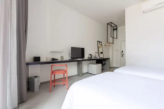 Reno Deluxe Twin or Double Room