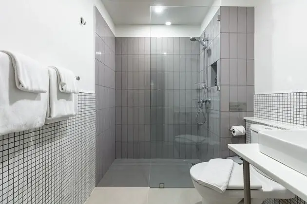 Reno Deluxe Twin or Double Room