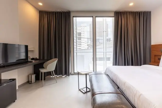 Reno Sunrise Suite