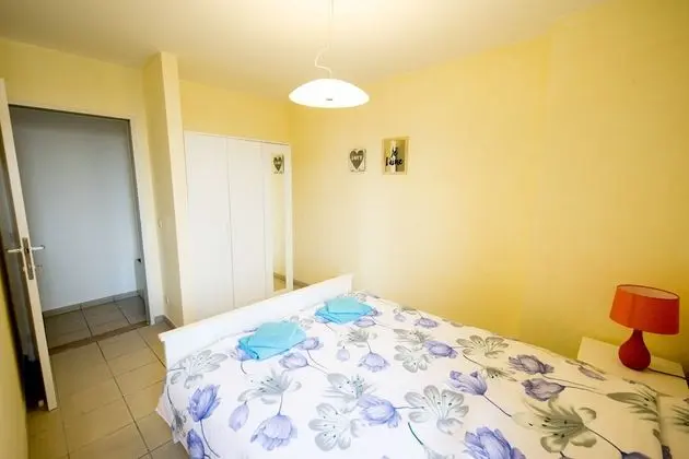 SPACIOUS AND SUNNY BEAUTIFUL APARTMENT (5C)