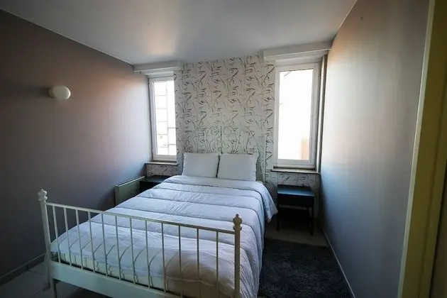 TURQUOISE COZY FUN APARTMENT (7A)